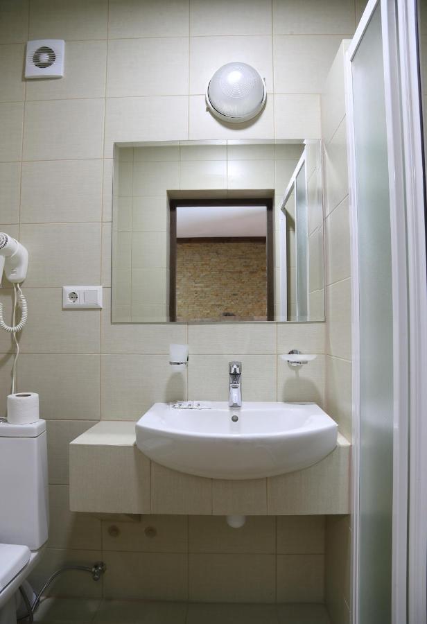 гук ресторанно-готельний комплекс Hotel *